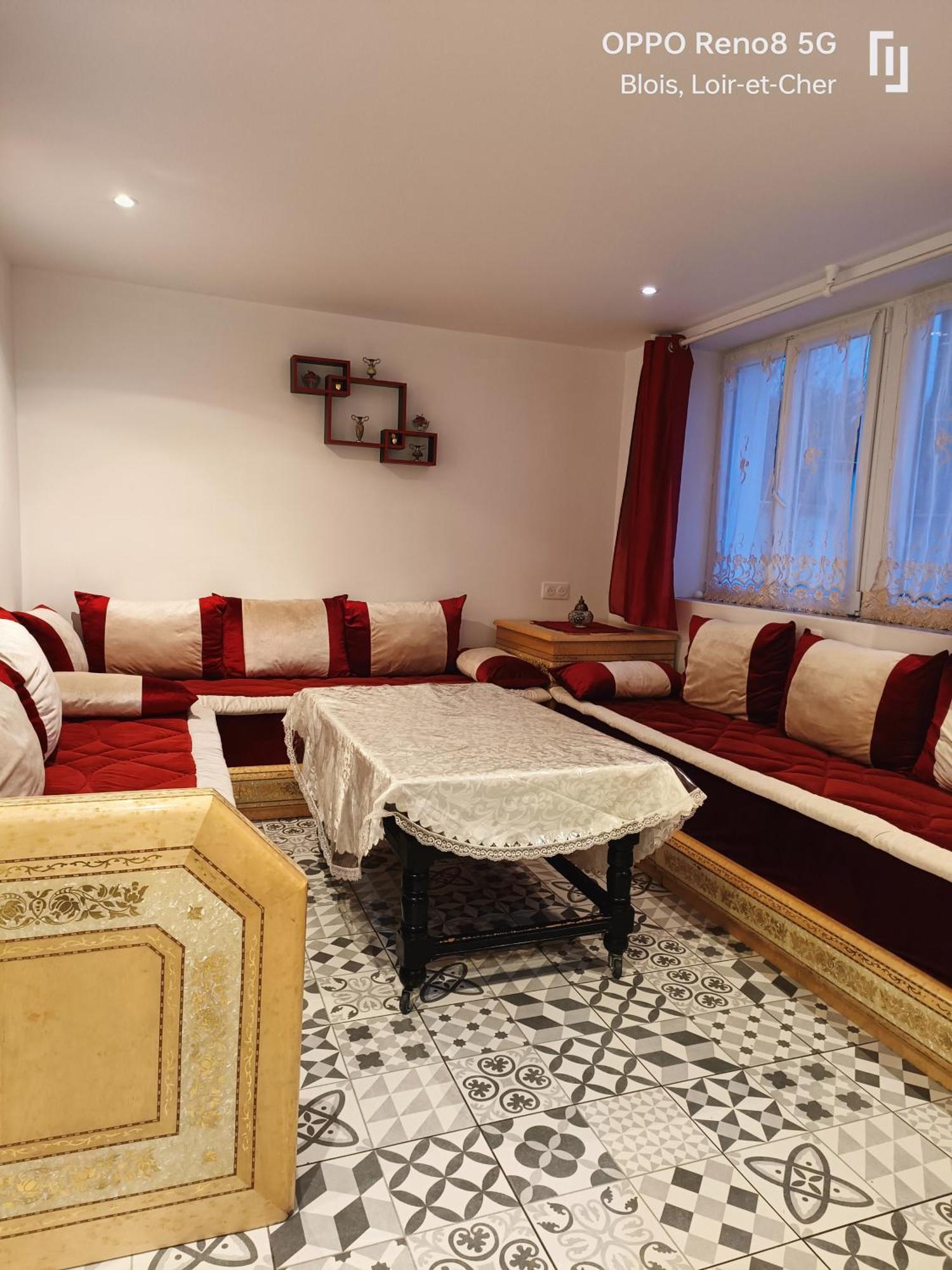 Appartement Avec Terrasse Blois Bagian luar foto