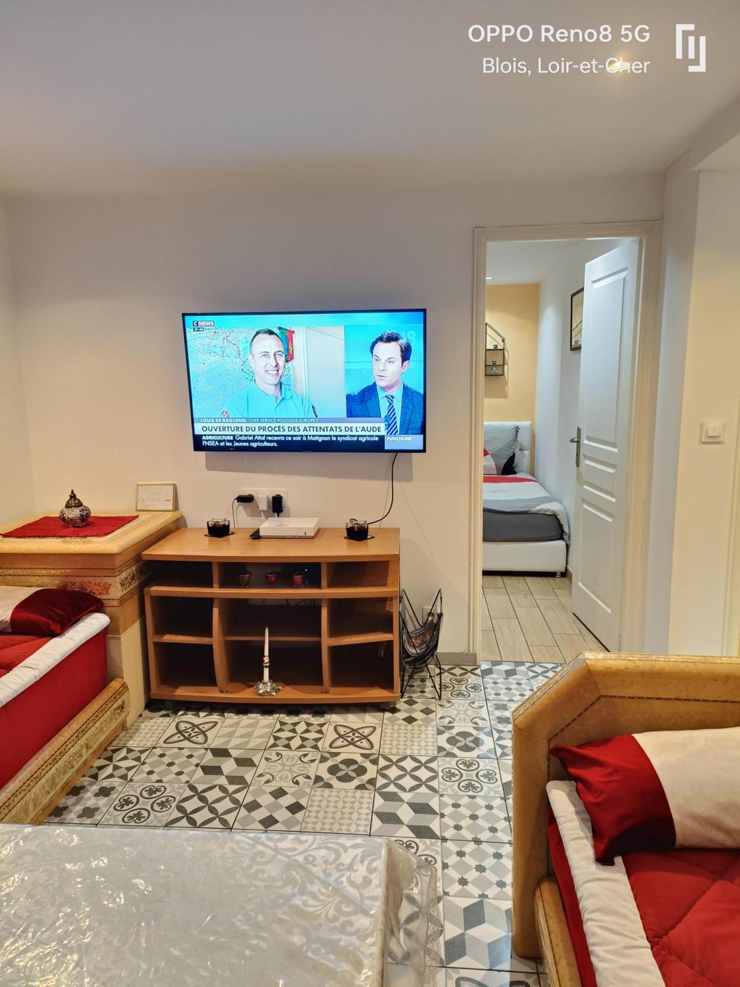 Appartement Avec Terrasse Blois Bagian luar foto